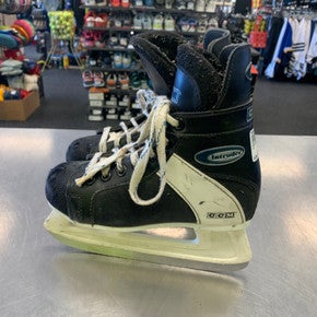 Used Ccm Intruder Junior 02 Ice Hockey Skates