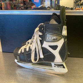 Used Ccm 792 Junior 02 Ice Hockey Skates