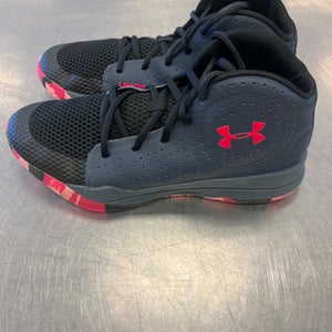 Used Under Armour Senior 7 Basketball Shoes
