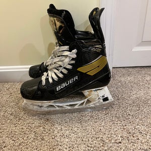 2020 Bauer Supreme UltraSonic Hockey Skates Regular Width  8 (Used)