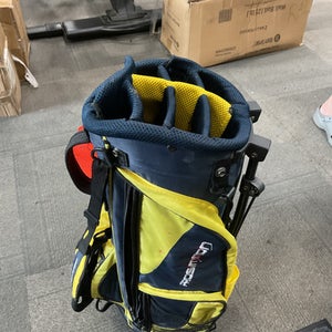 (Used) Blue Carry Bag