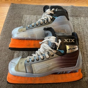 Bauer Vapor XIX Hockey Goalie Skates Regular Width 8 (Used)