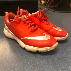 Nike youth golf shoes size 2