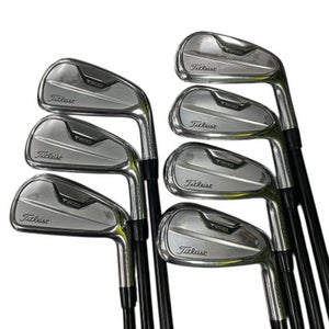 Titleist (Used) Right Handed Men's Regular Flex Graphite Shaft Iron Set