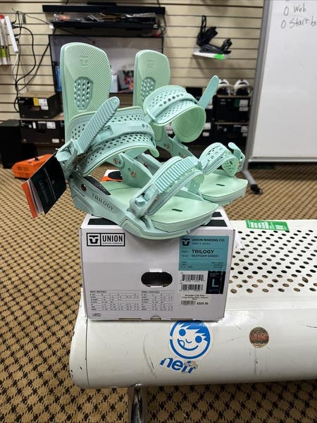 UNION TRILOGY SIZE LARGE SEAFOAM GREEN (23-24) BINDINGS *NEW IN