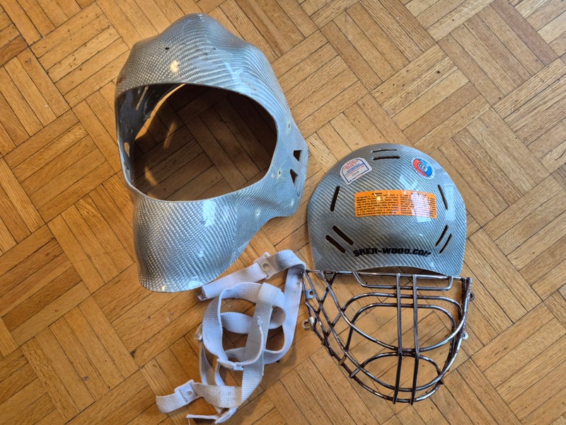 Senior Sher-Wood 9980 Goalie Mask (Used)