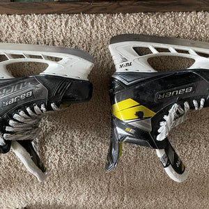 Bauer Hockey Skates Size 5.5 (Used)