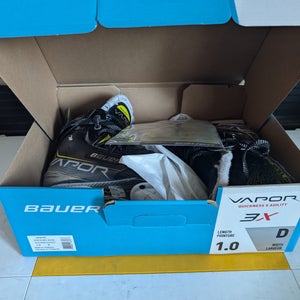 Bauer Vapor X3 Hockey Skates Size 1.0 D (Used)