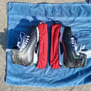 Senior Used Bauer Elite Hockey Goalie Skates Regular Width Pro Stock Size 9
