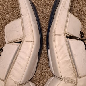 Senior Small Bauer Supreme S170 Goalie Leg Pads (Used)