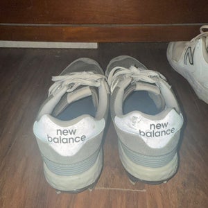 Gray Men's Size M 8.5 (W 9.5) Youth New Balance Low Top 574 Molded Cleats (Used)