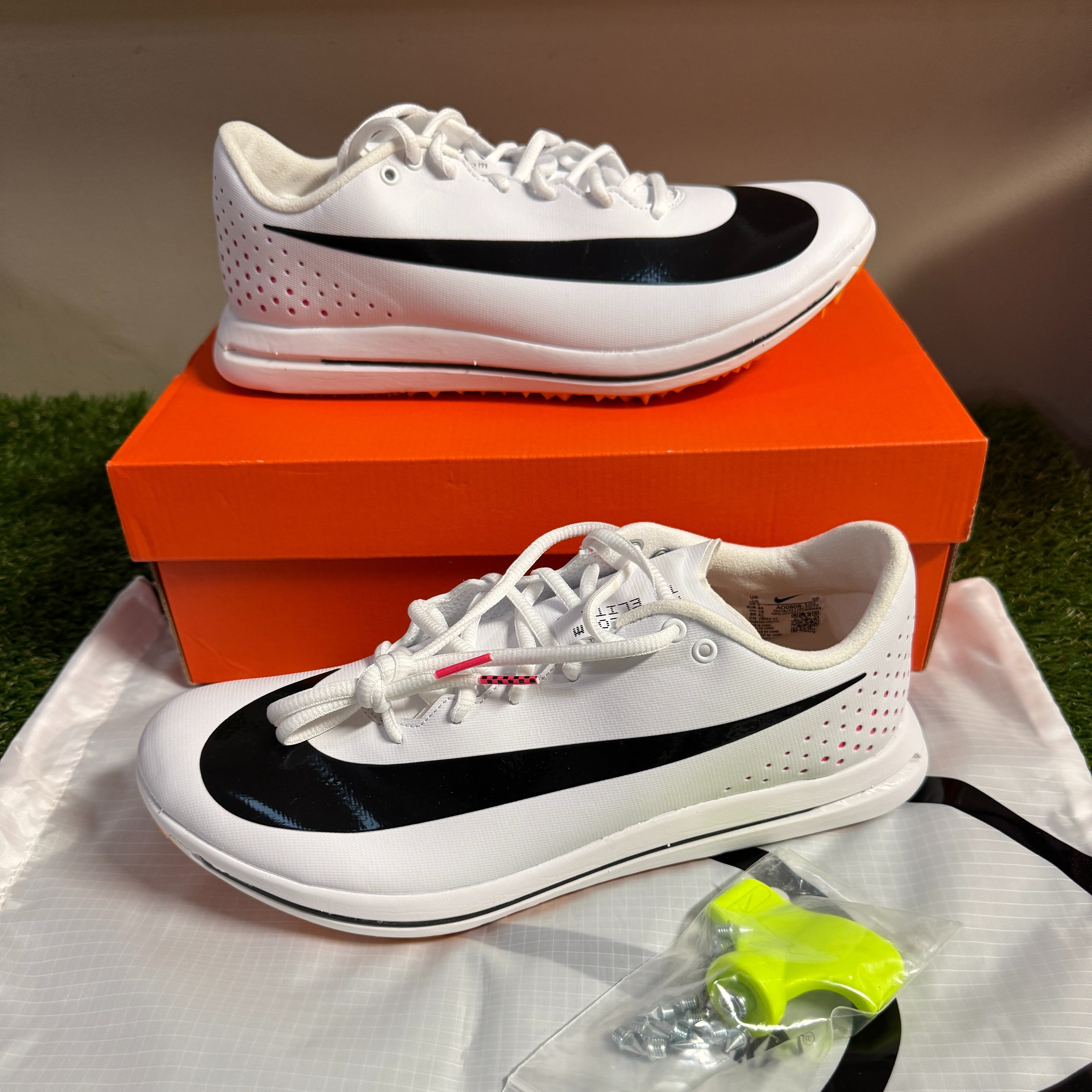 Nike Triple Jump Elite 2 Track & Field Jumping Spikes AO0808  display picture 2