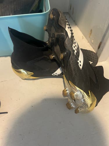 Black Unisex Size M 6.0 (W 7.0) Adidas Predator 20.4 Molded Cleats Cleats (Used)