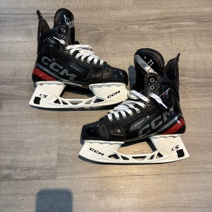CCM JetSpeed FT6 Pro Hockey Skates Regular Width Pro Stock 8 (New)