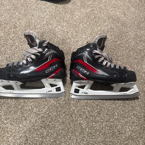 CCM EFLEX 6.9 Hockey Goalie Skates Regular Width  Size 3.5 (Used)