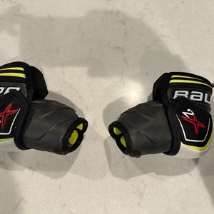Junior Small Bauer Vapor 2x Elbow Pads (Used)