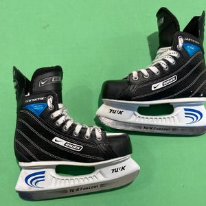 Used Junior Bauer Supreme Select Hockey Skates Size 1