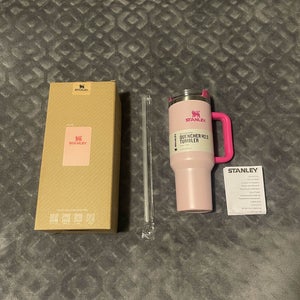 Stanley FlowState Quencher H2.0 Tumbler 40oz Pink