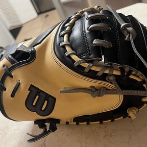 New Wilson A2K 33.5” M23 RHT All Leather Pro Stock Select Catcher’s Mitt
