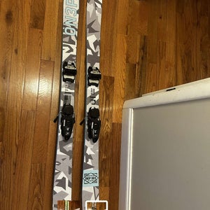 2022 ON3P 157 cm Mango Skis