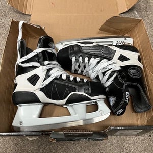 CCM 952 custom fit Hockey Skates 9 (New)