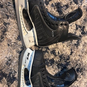 Nike Ignite 2 Hockey Skates Regular Width  9 (Used)