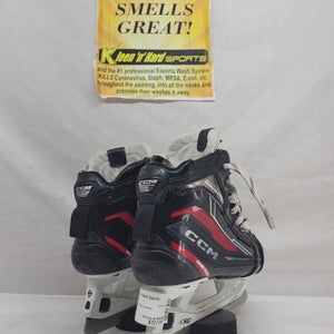 CCM EFLEX 6.9 Hockey Goalie Skates Regular Width Size 2 (Used)