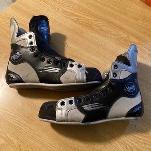 Vintage Bauer Vapor 2 skates - 7.5 **boots only