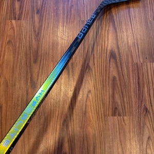 Senior Bauer Supreme UltraSonic Dressed As Vapor Hyperlite 2 Hockey Stick RH P92 Pro Stock