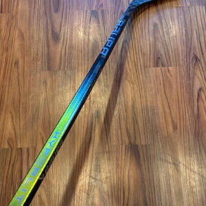 Senior Bauer Supreme UltraSonic Dressed As Vapor Hyperlite 2 Hockey Stick RH P92 Pro Stock