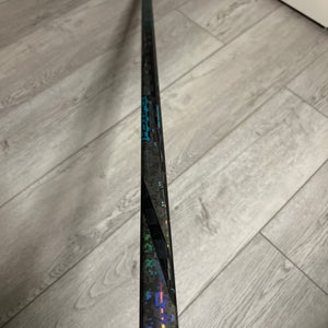 Senior Bauer Twitch Right Handed Hockey Stick P28 (New)