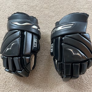 Vic Gloves 13" (Used)