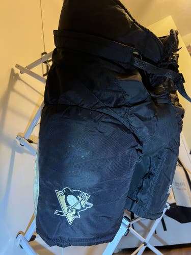 Pro Stock New XL Reebok MHP520ECHL Pittsburgh Penguins Hockey Pants