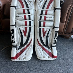 31"  2012 Vaughn Velocity V5 Goalie Leg Pads (Used)