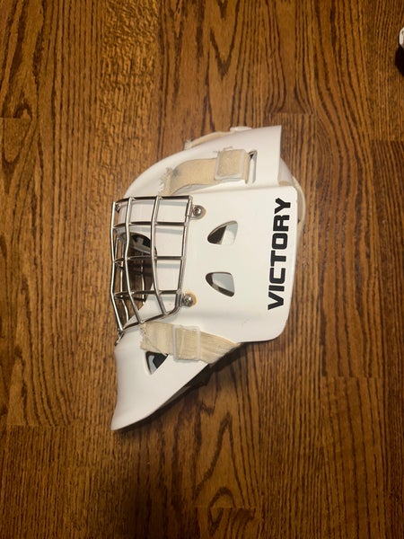 Victory V8 Goalie Helmet