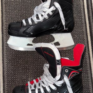Bauer Vapor X250 Size 7 R Skates (New)