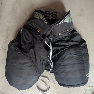 Senior Large Mission Pure L1 Hockey Pants (Used)