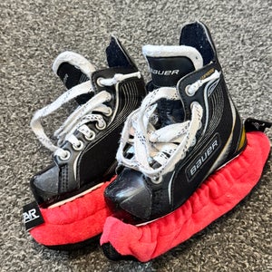 Bauer Supreme 120 Hockey Skates Regular Width 8 (Used)