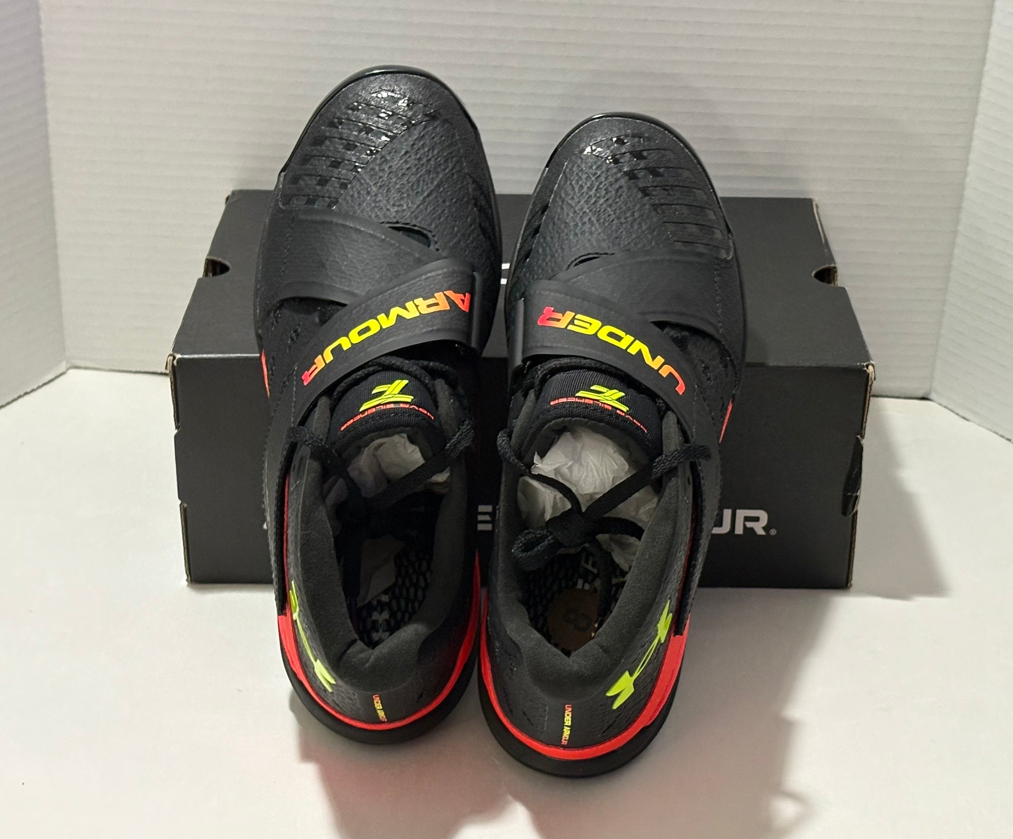 Under Armour HOVR silencer javelin track spikes men’s shoes 3022517 004 Amazon.com | Under Armour Unisex HOVR Silencer Track Shoes  main image 2