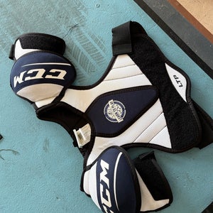 Ccm Junior medium hockey chest protector