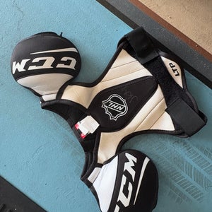 Ccm Junior medium jockey shoulder pads