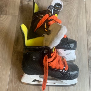 Bauer Supreme S27 Hockey Skates Regular Width Size 1 (Used)