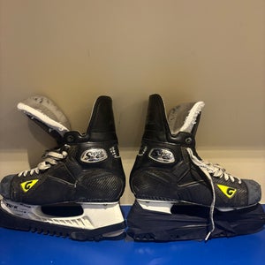 Graf Supra G5 Hockey Skates  (size 8)