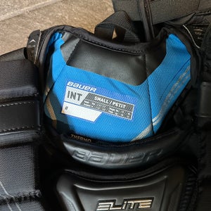 Medium  Warrior Goalie Chest Protector (New)