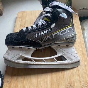 Bauer Vapor 3X Hockey Skates Regular Width Size 3 (Used)