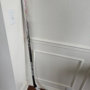 Junior Bauer Vapor Hyperlite Left Hand Hockey Stick P28 (Used)