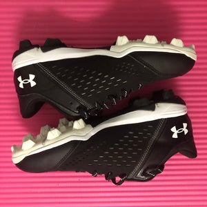 Black Men's Youth Size M 7.5 (W 8.5) Under Armour Molded Cleats Cleats (Used)