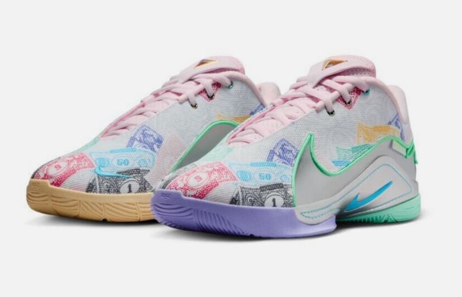 Nike lebron XXII 22 monopoly basketball shoes men’s size 9 FZ1097 100 Nike x Monopoly Lebron XXII 22 QS Currency Basketball Shoes  main image 3
