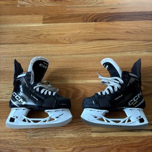CCM Tacks AS-570 Hockey Skates Regular Width  Size 3 (Used)
