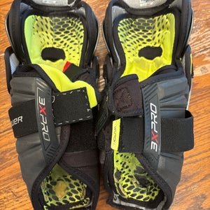 Junior Bauer X 11" Shin Pads (Used)
